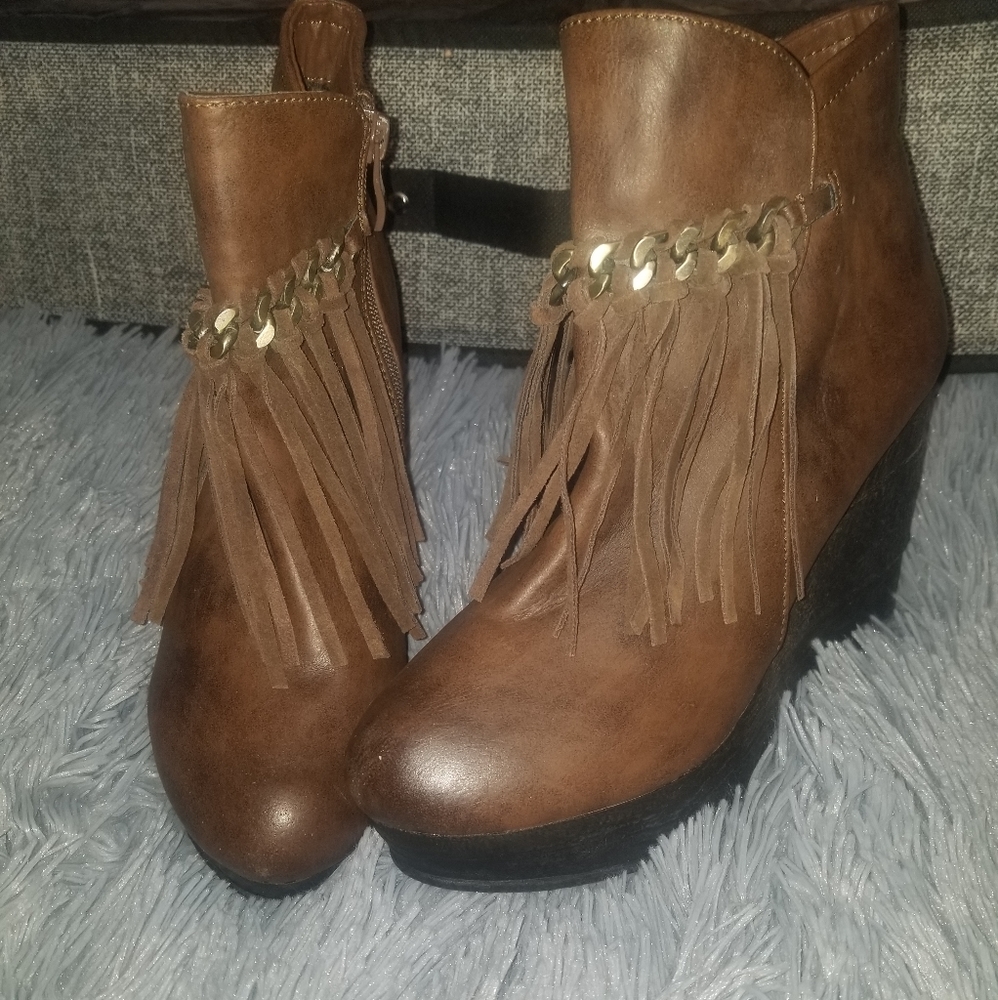 Fringe wedge booties